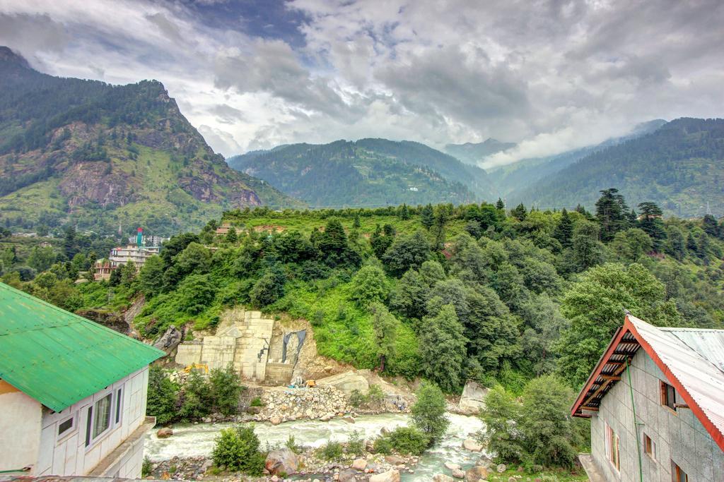 Hotel The Himachal Inn Manāli Buitenkant foto